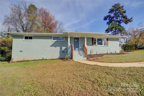 8607 Larchmont Circle Charlotte NC 28214