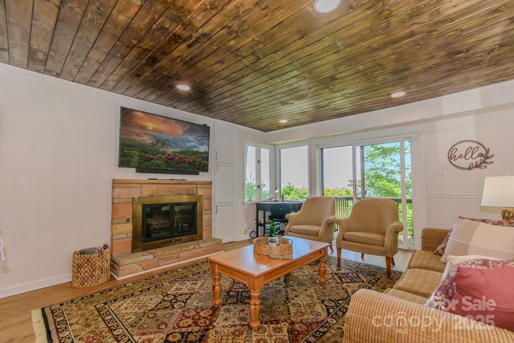 220 Northridge Road 25