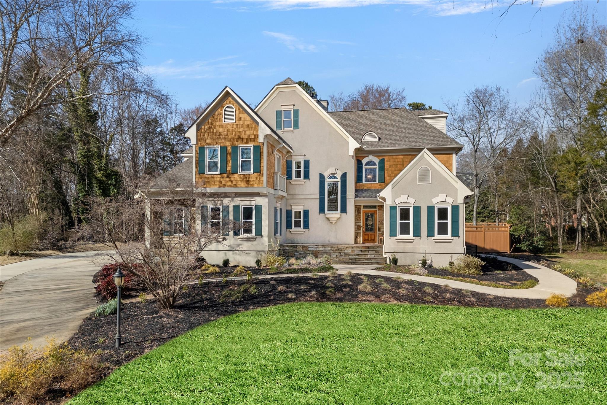 888 Craigmont Lane NW