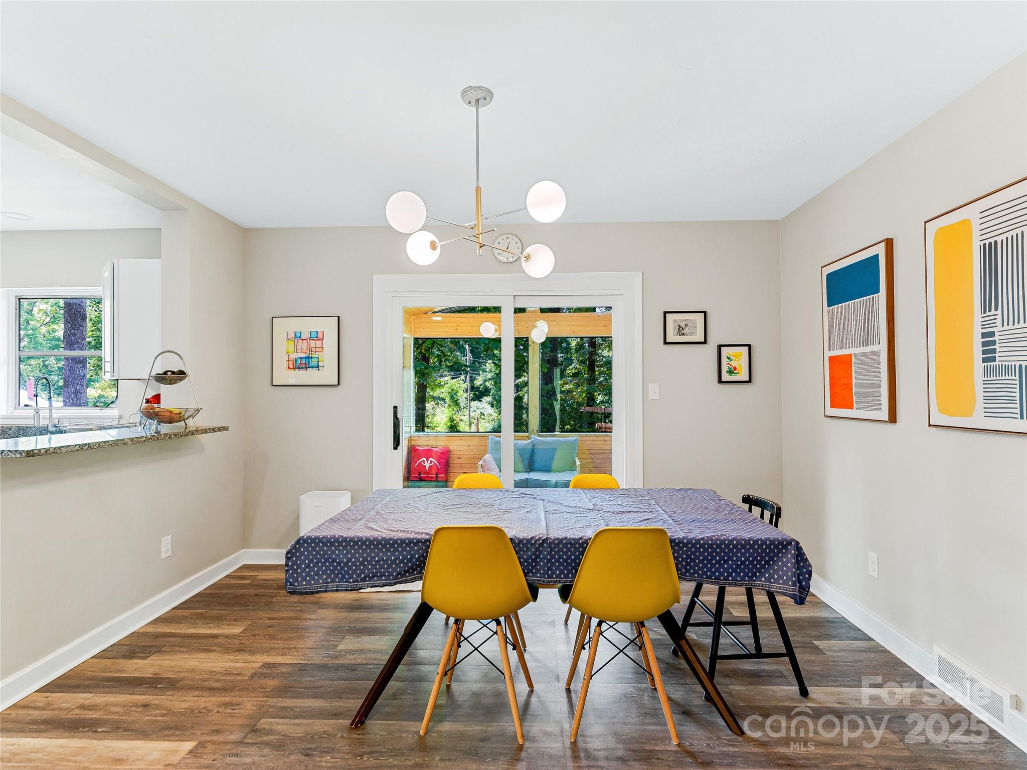 30 S Oak Forest Drive