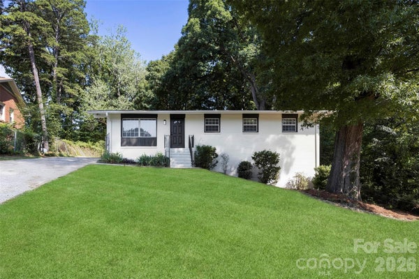 1047 WHITE PLAINS RD, CHARLOTTE, NC 28213 - Image ccc8e7d58fb481f7d06c56dc3cf722e7/309809564