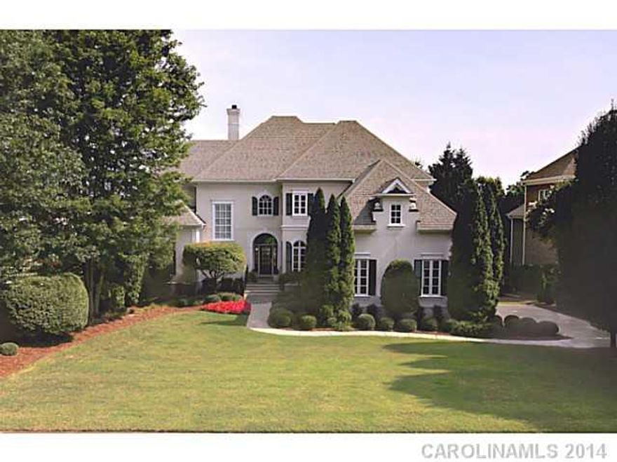 Warm & Charming Classic Six Bedroom ,Five & One Half Bath Peninsula Waterfront Home.Three Levels Home w Gracious Foyer introduces Formal Dining & Living Rooms, Gourmet Kitchen w Granite & state of art Appliances w Breakfast Bar & Eating area overlooking Hearth Rm,Master Suite w Bath & Spacious Closet and Bath. Home also consist of 'Bed and Breakfast' Bedrooms,Full Baths,Game Rm and lots of Storage