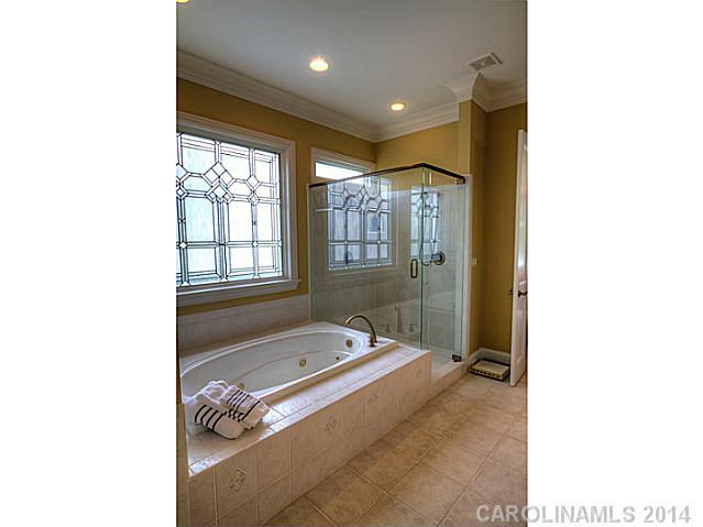 The Peninsula - Residential