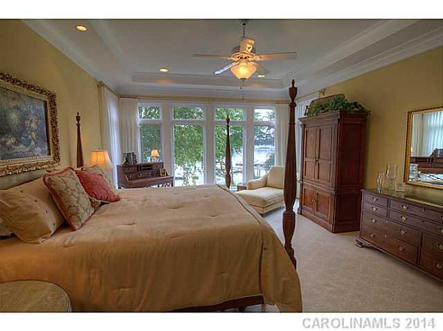 The Peninsula - Residential