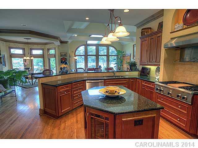 The Peninsula - Residential