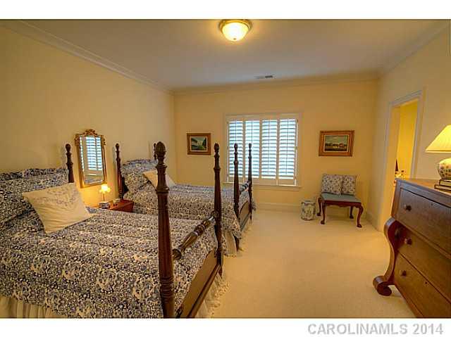 The Peninsula - Residential