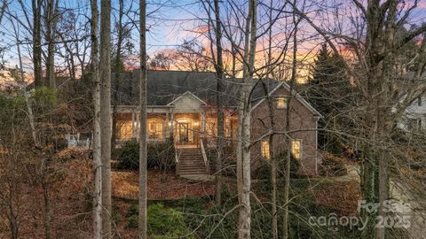 Photo of 1404 Mt Isle Harbor Drive, Charlotte, NC 28214 (MLS # 4328452)