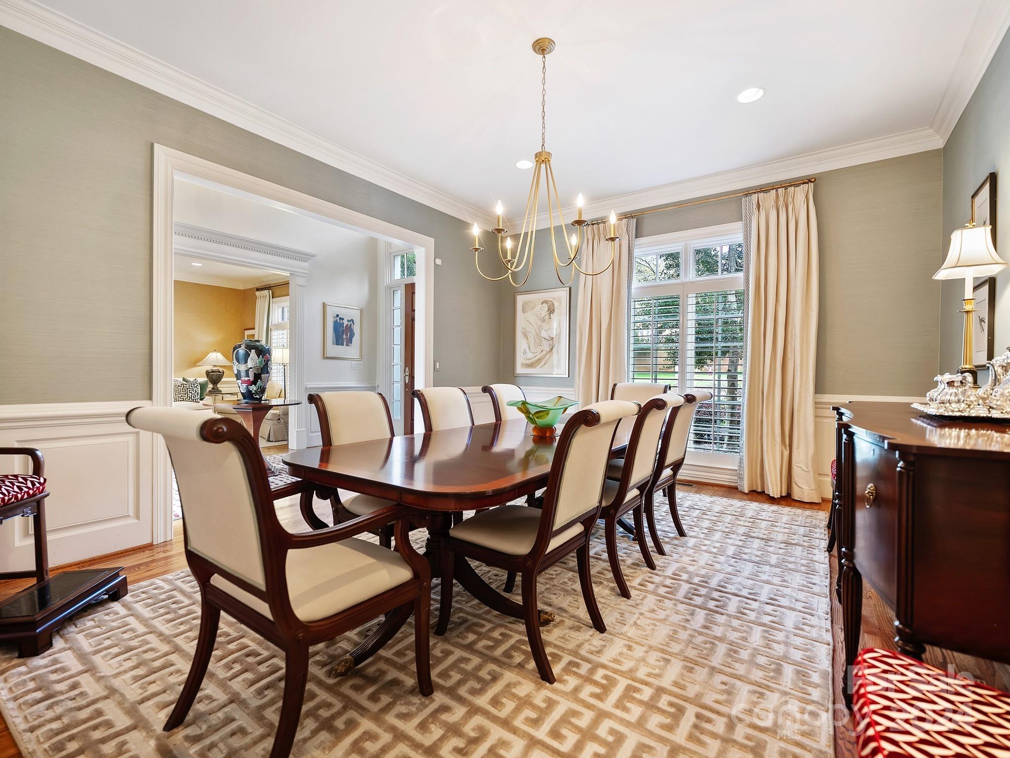 Hampton Manor - Residential