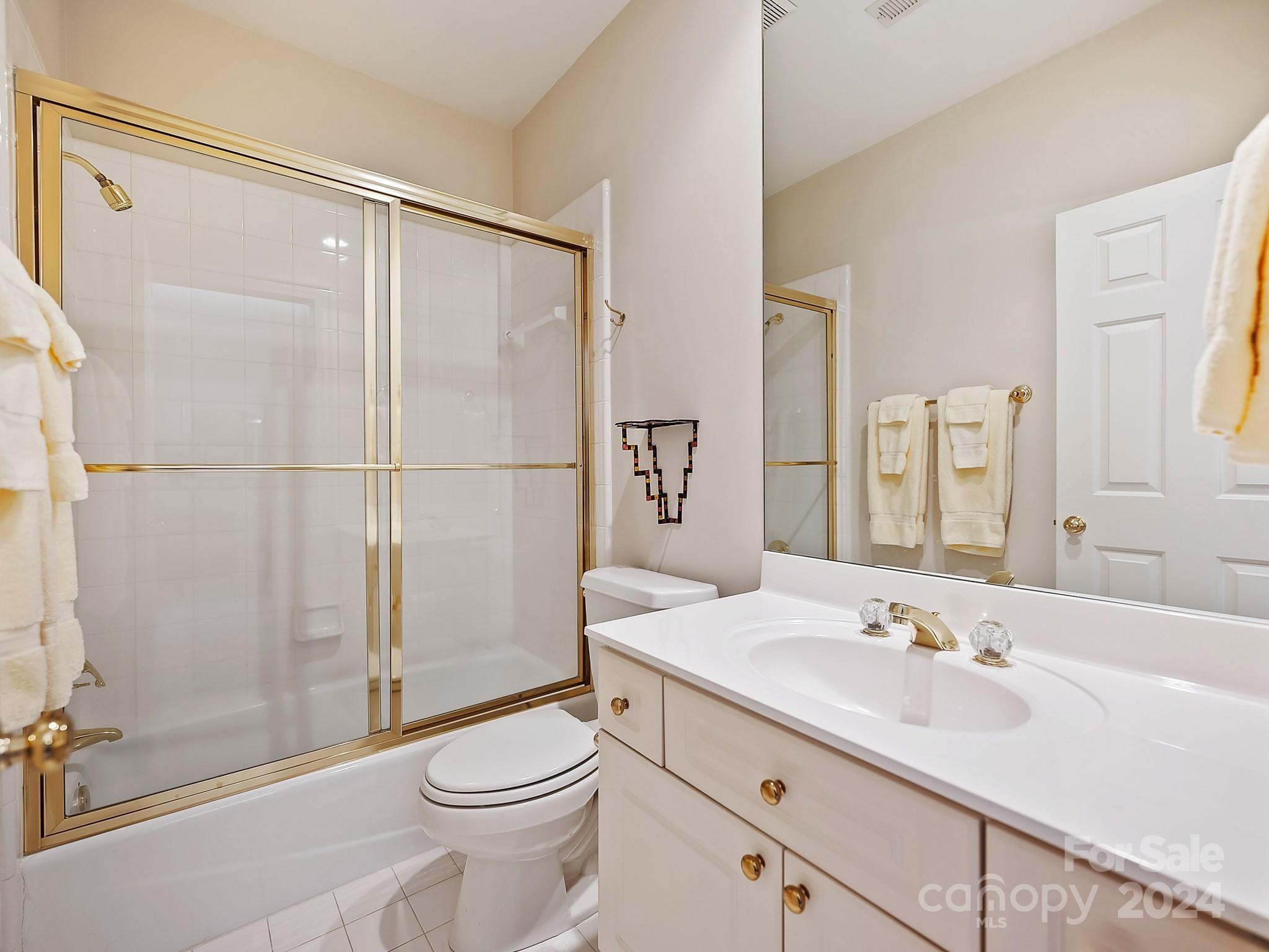 Hampton Manor - Residential