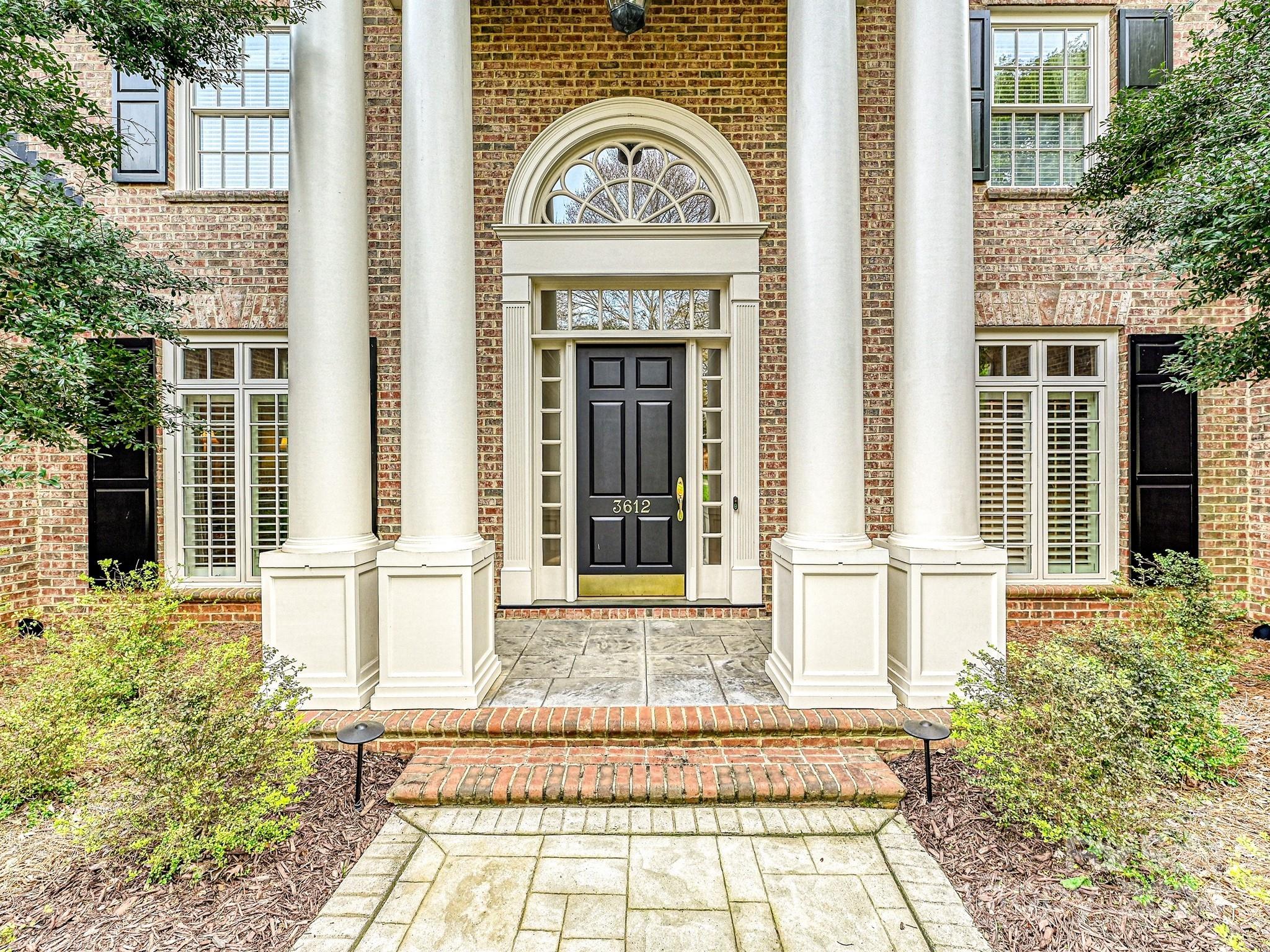 Hampton Manor - Residential