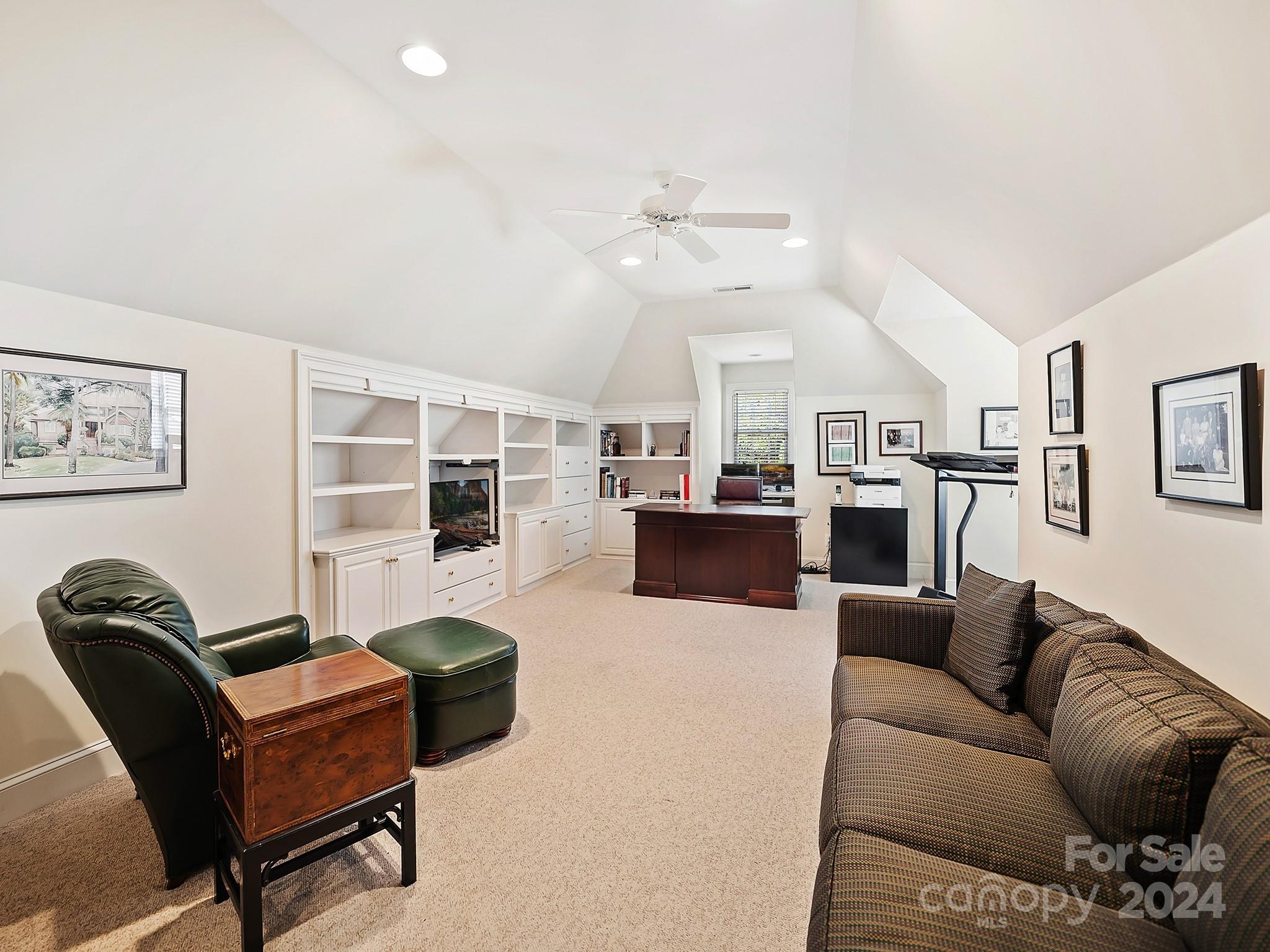 Hampton Manor - Residential