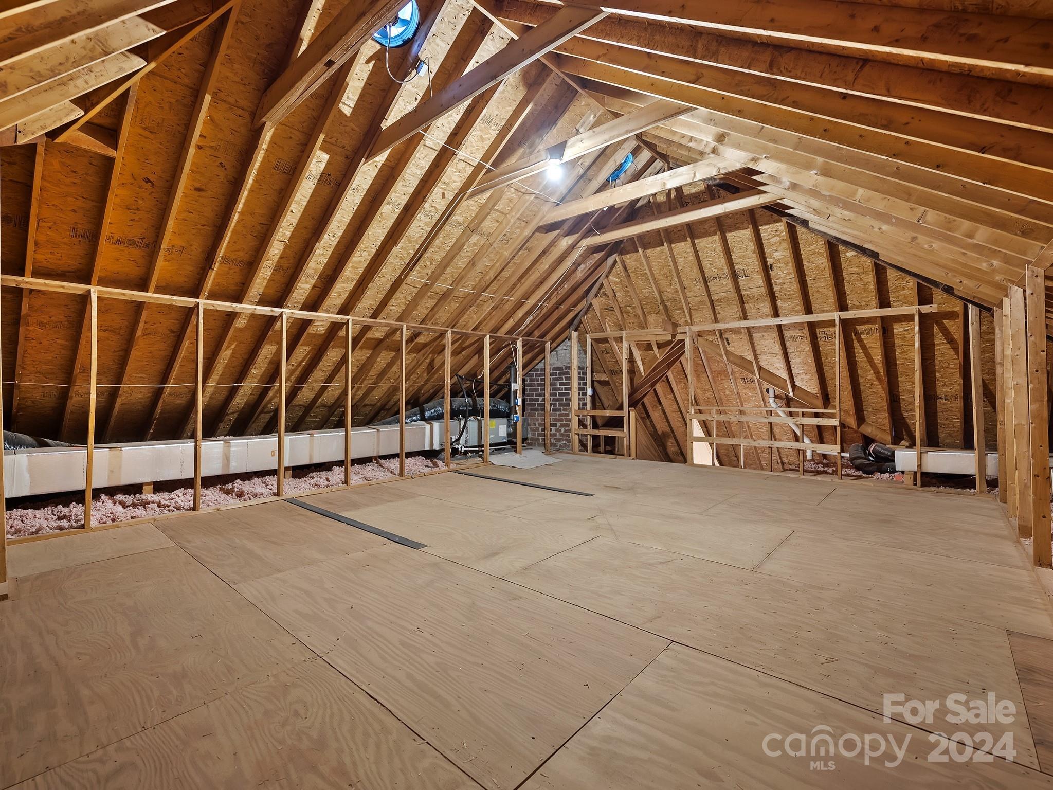 Hampton Manor - Residential