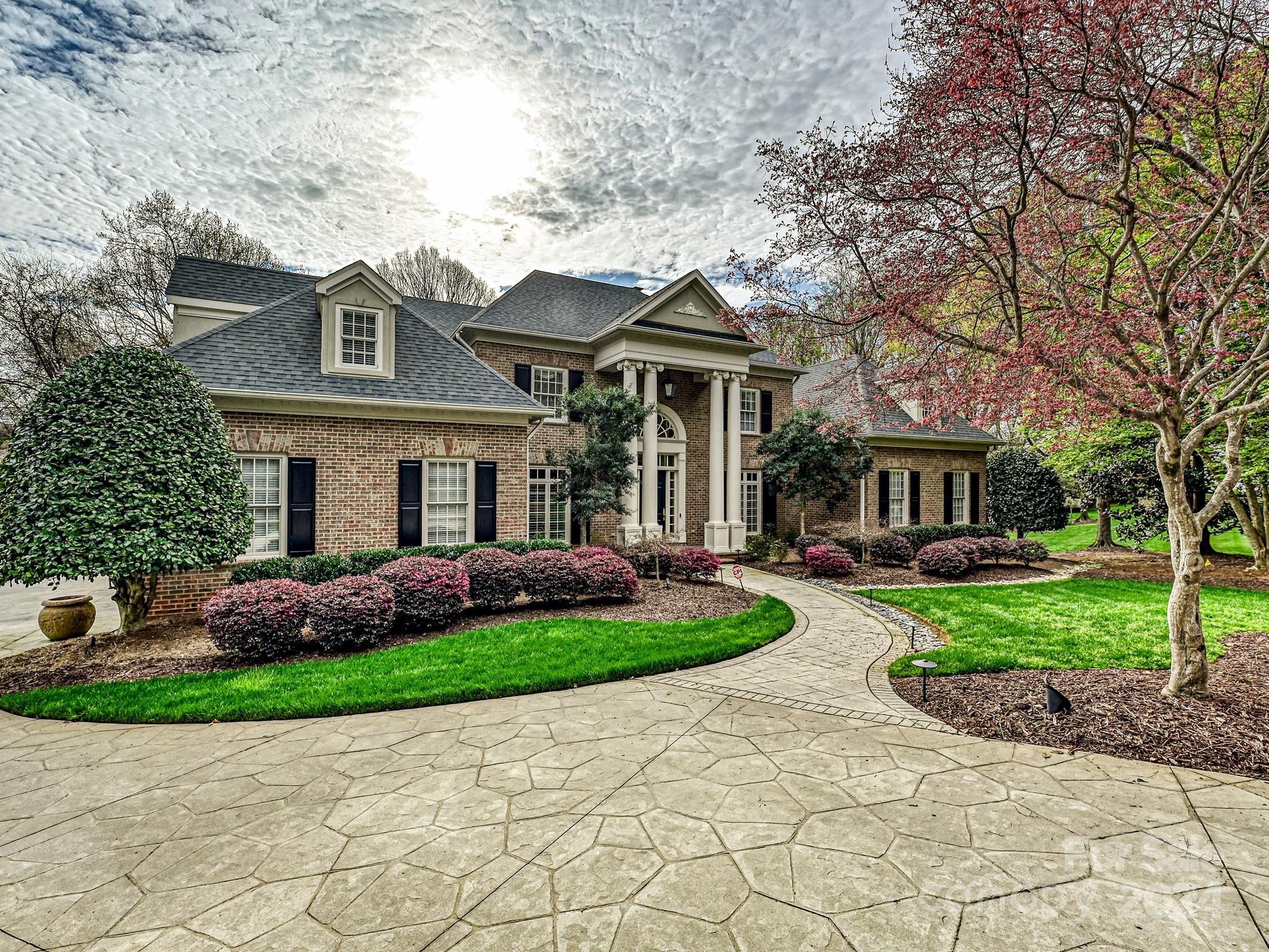 Hampton Manor - Residential