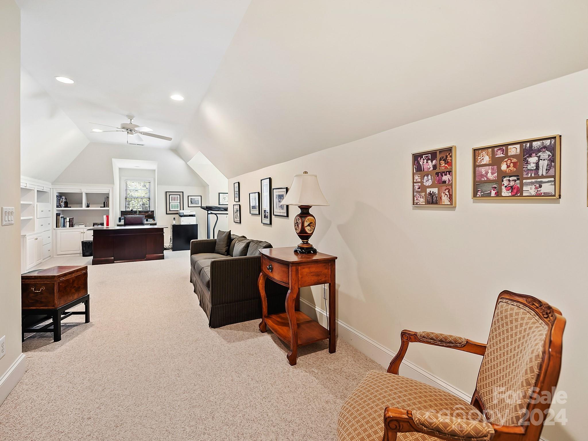 Hampton Manor - Residential