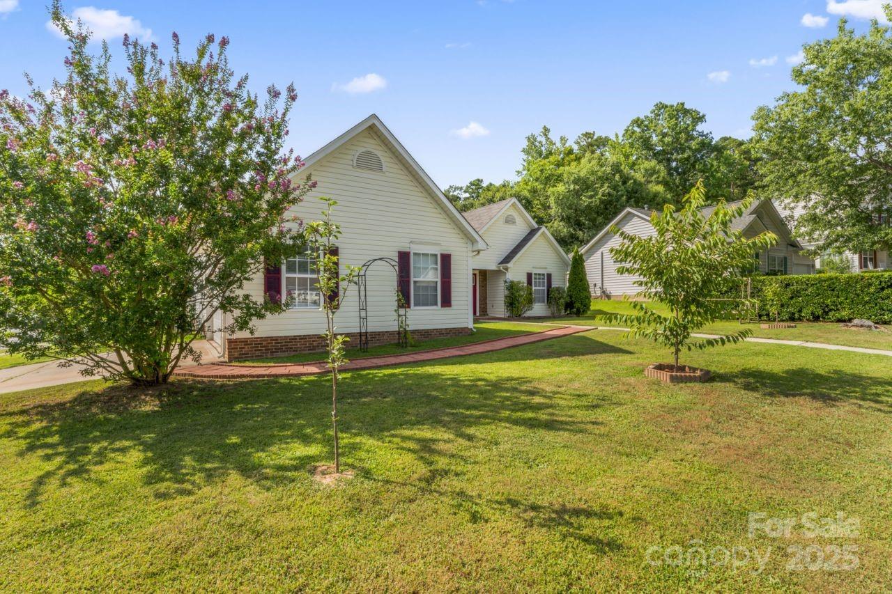8901 Woodland Park Lane