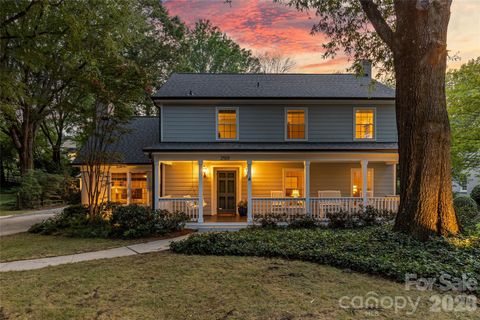 Photo of 2501 Valencia Terrace, Charlotte, NC 28226 (MLS # 4406254)