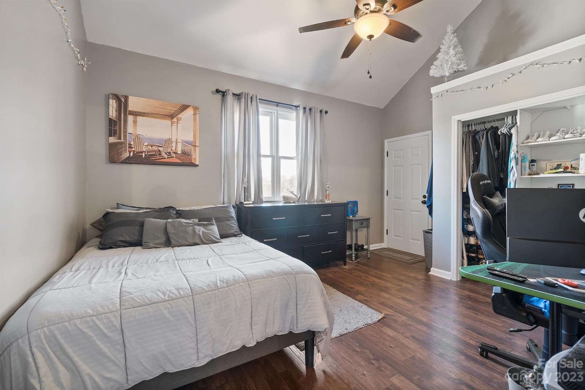 Captains Cove - Residential