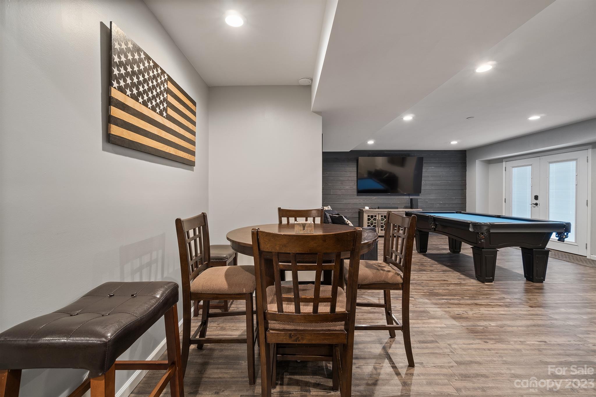 Captains Cove - Residential