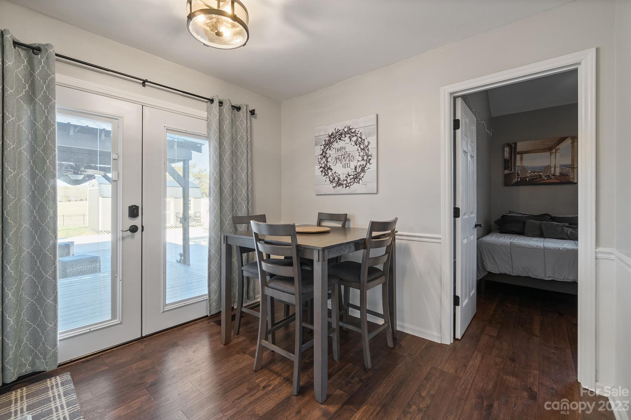 Captains Cove - Residential