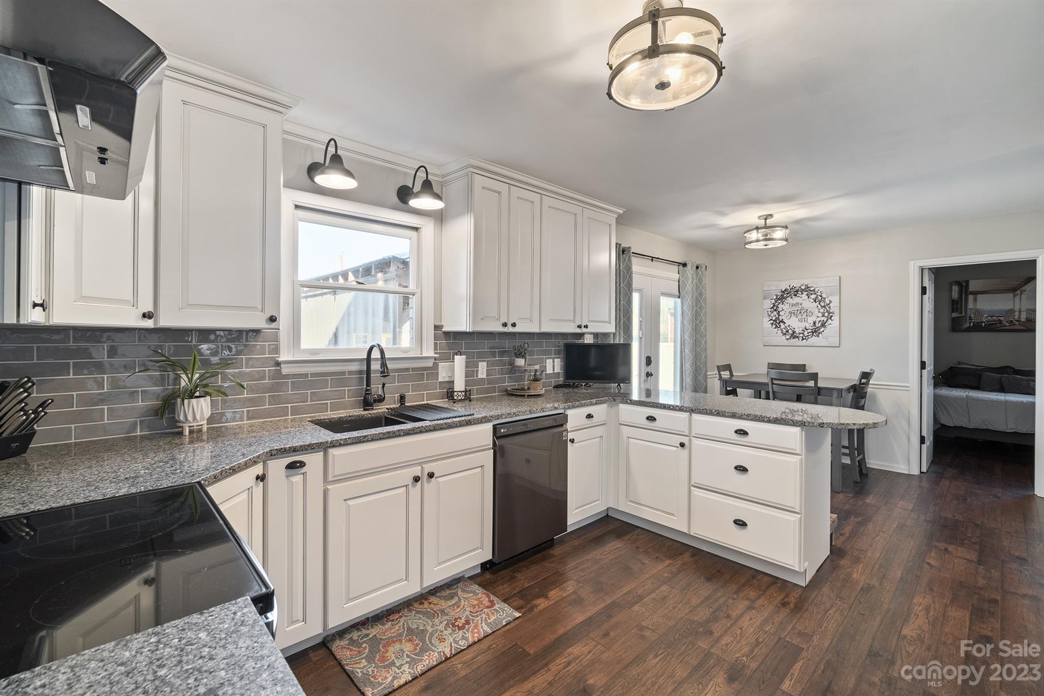 Captains Cove - Residential