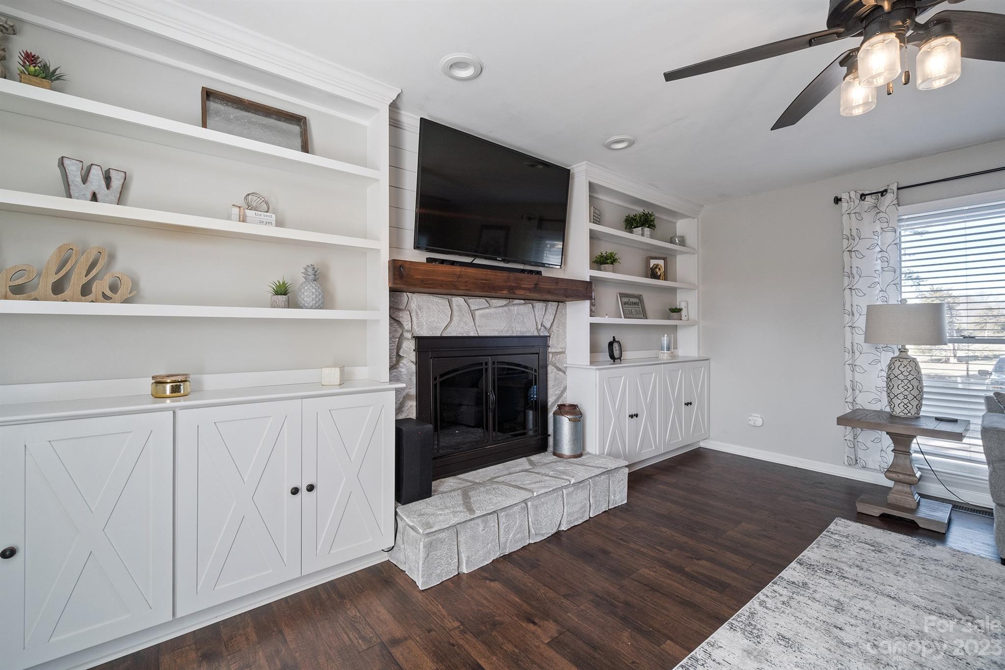 Captains Cove - Residential