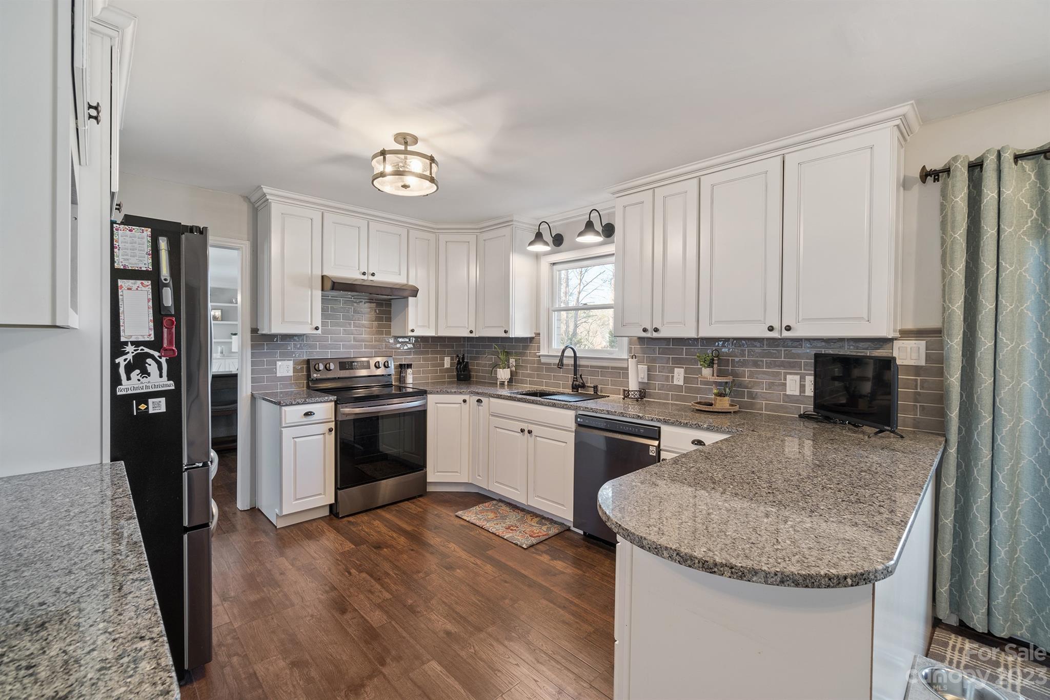 Captains Cove - Residential