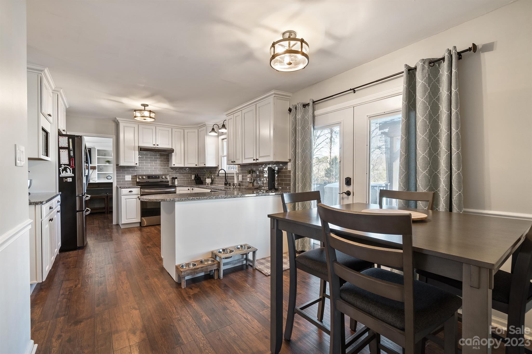 Captains Cove - Residential