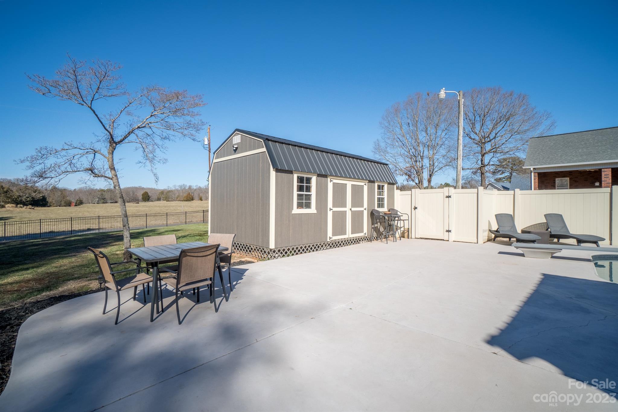 Captains Cove - Residential