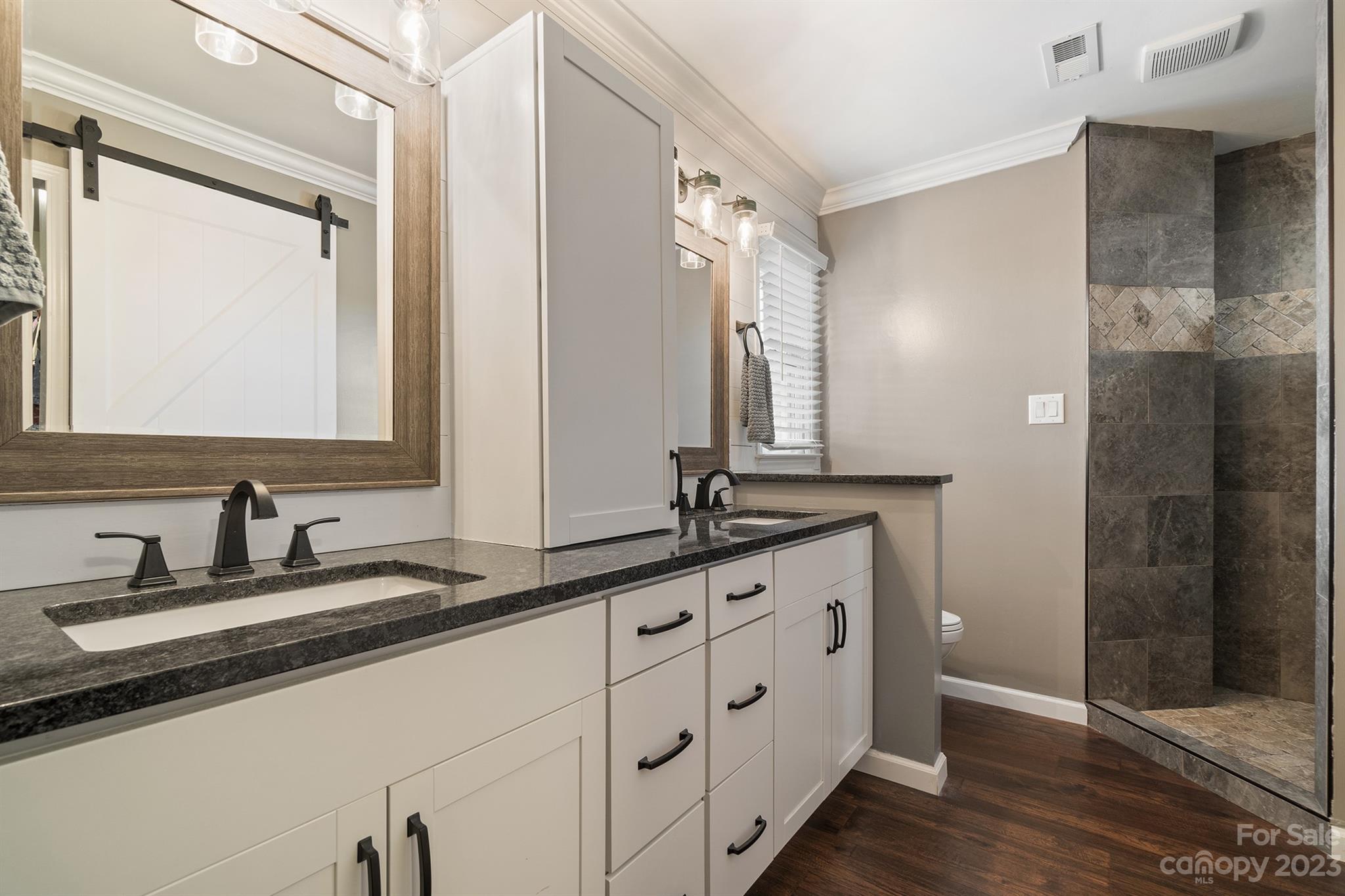 Captains Cove - Residential