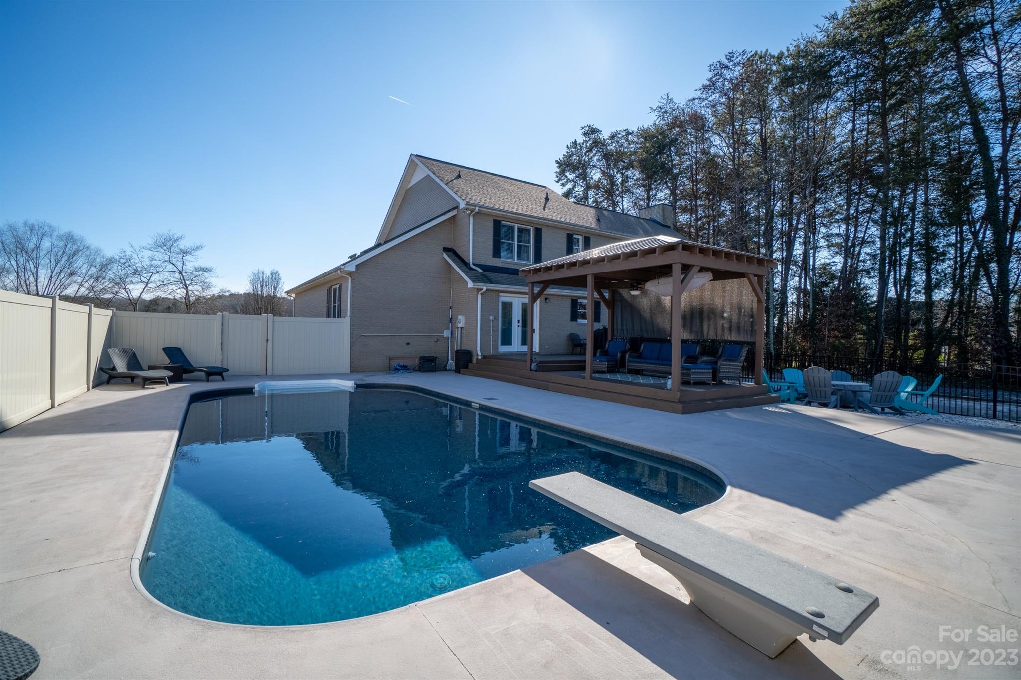 Captains Cove - Residential