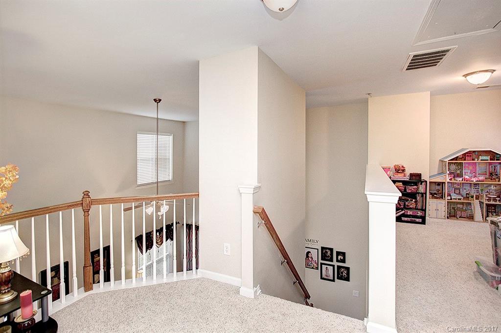 Ridge Pointe - Residential