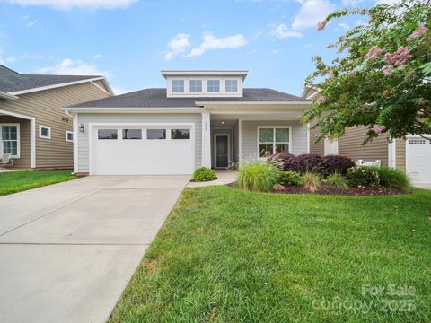 253 Stone Mountain Way Denver NC 28037