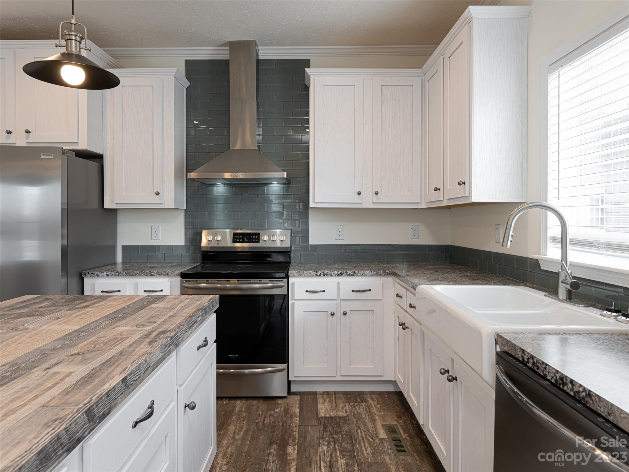 Brooks Cove - Residential