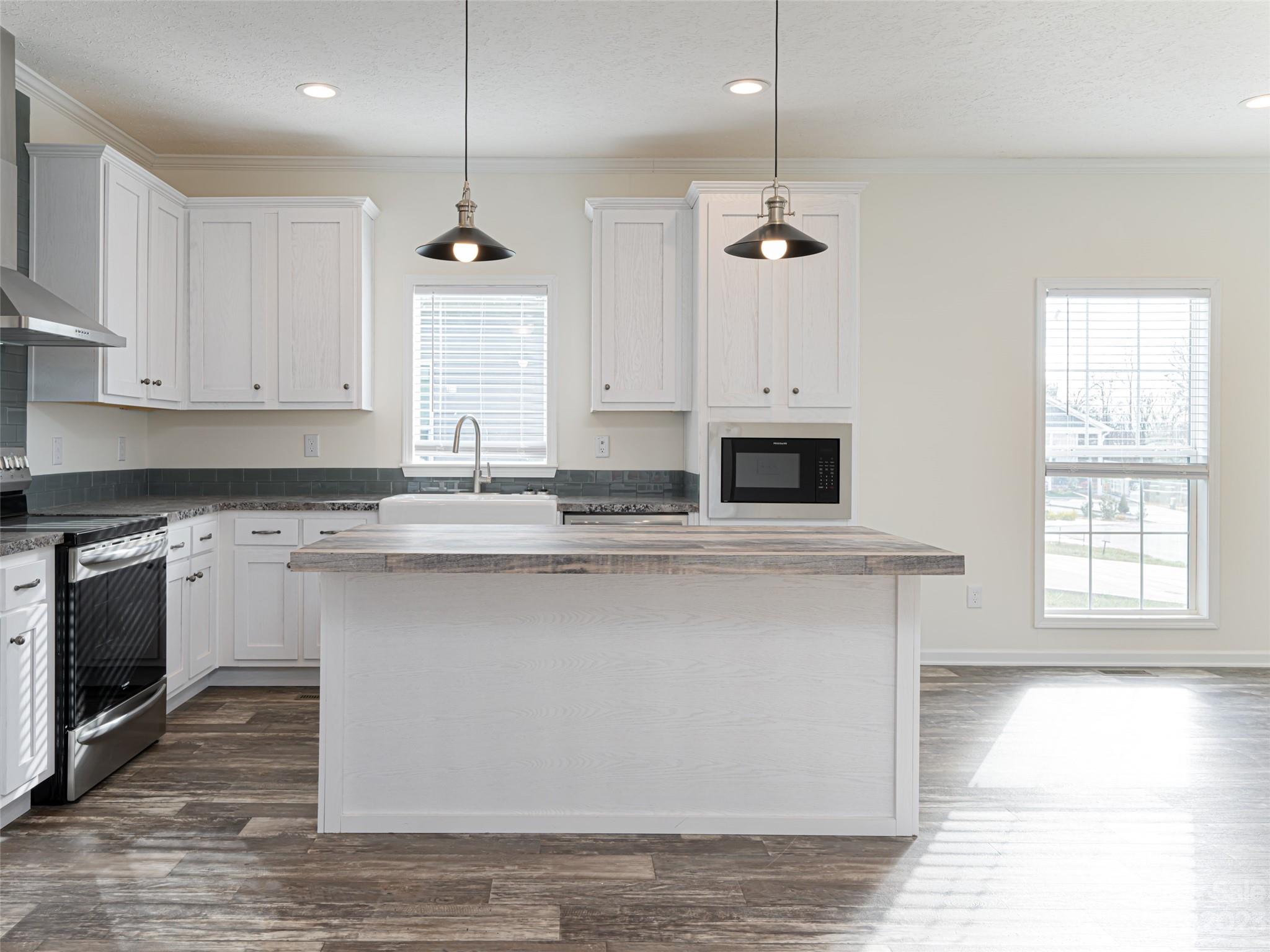 Brooks Cove - Residential