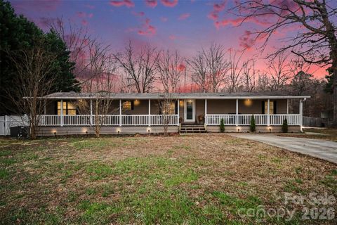 Photo of 752 Sam Brown Road, Gastonia, NC 28056 (MLS # 4350539)