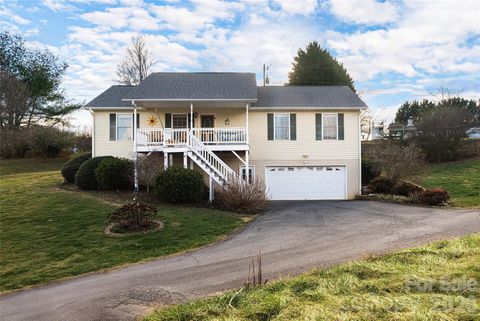 16 Kinsale Drive Leicester NC 28748