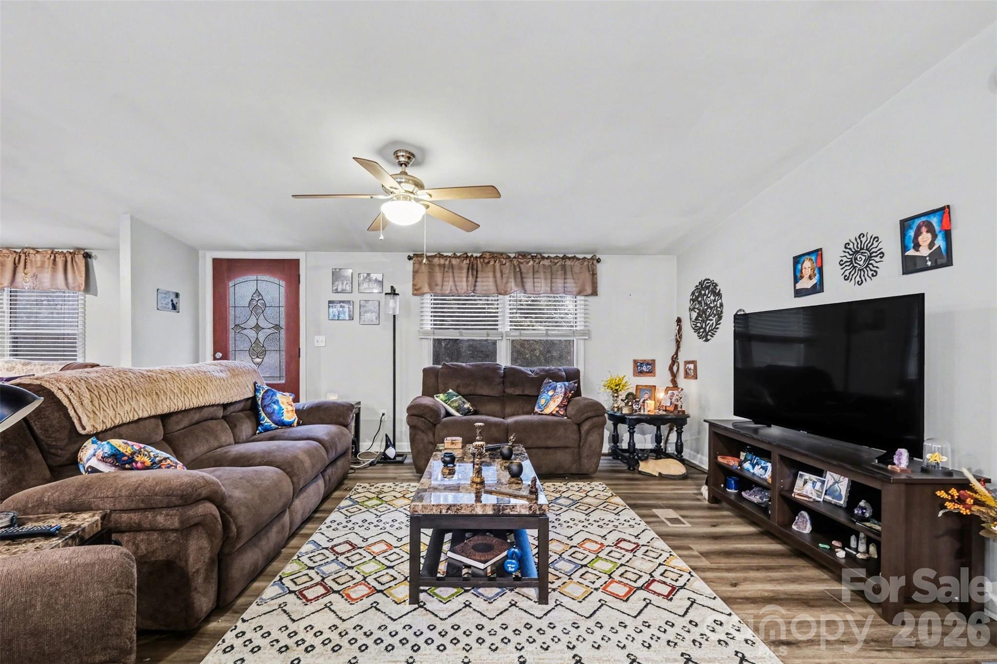 SPRING VALLEY - Residential