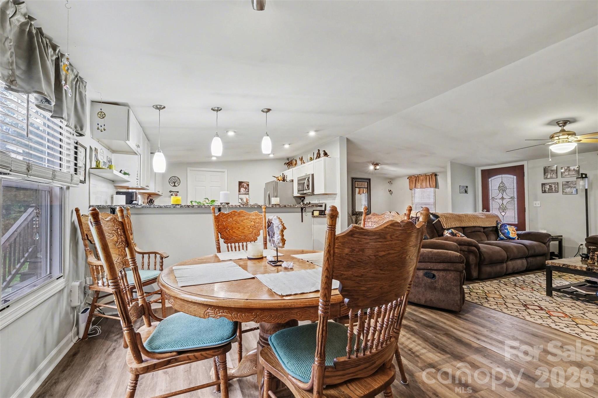 SPRING VALLEY - Residential