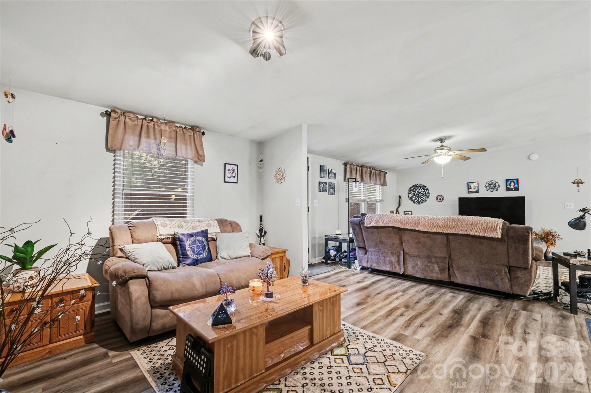 SPRING VALLEY - Residential