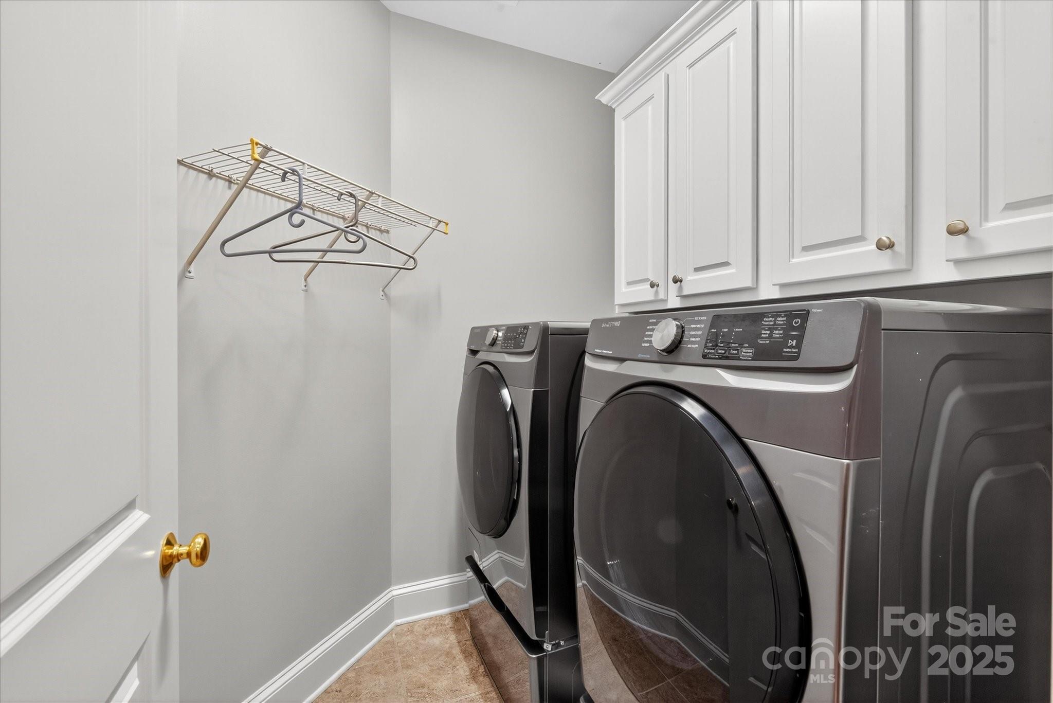 The Gates at Bridgehampton - Residential