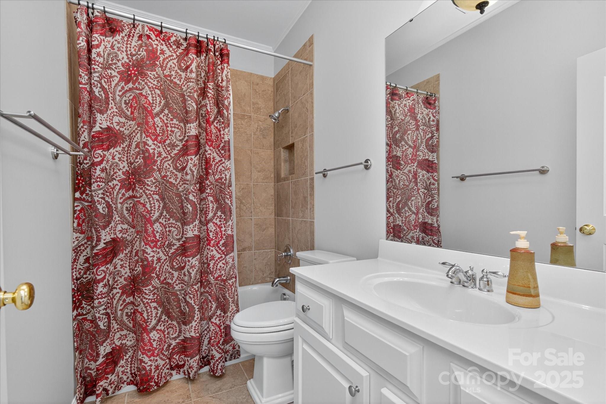 The Gates at Bridgehampton - Residential