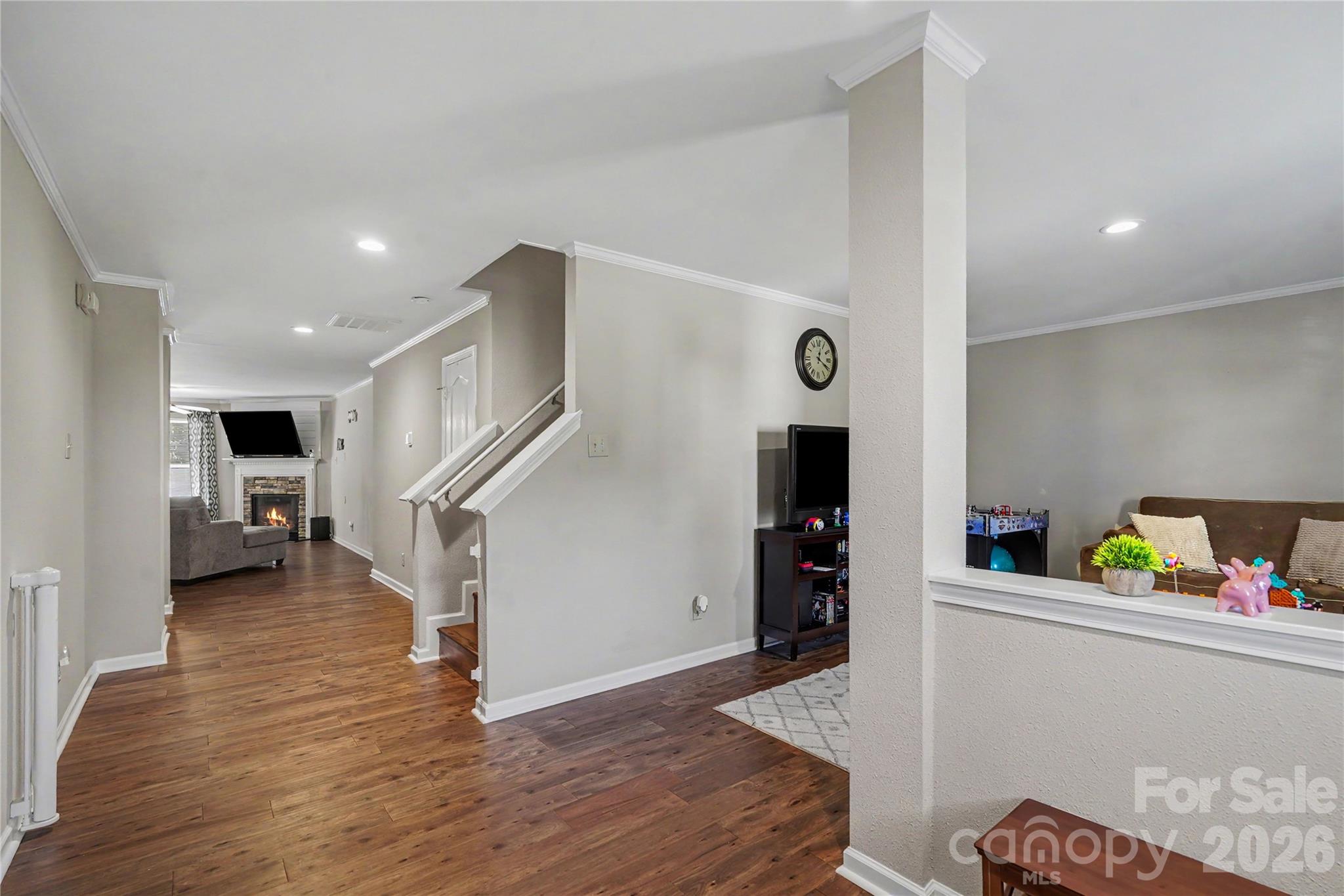 1729 Red Bird Circle