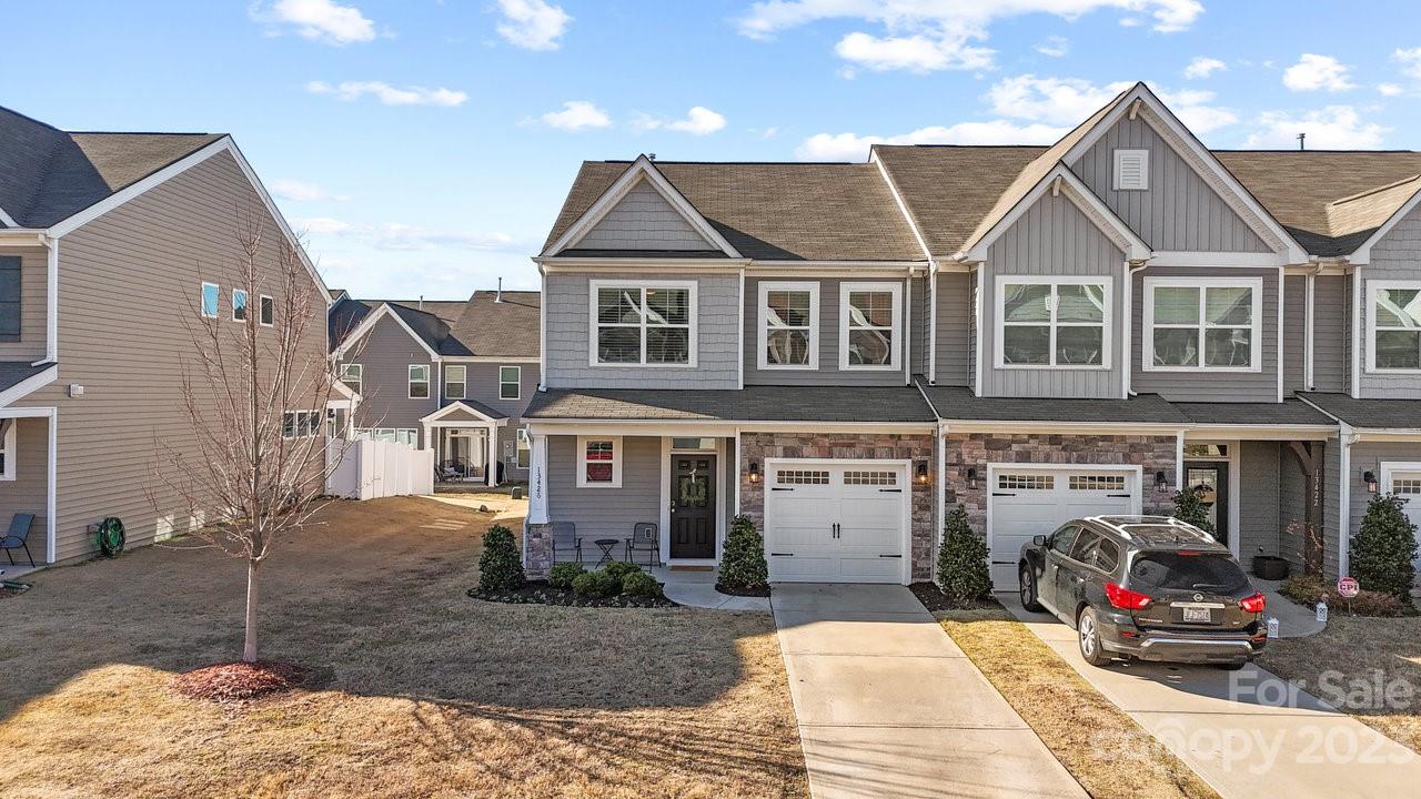 Savannah Townhomes - Residential