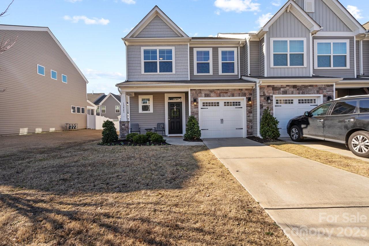 Savannah Townhomes - Residential