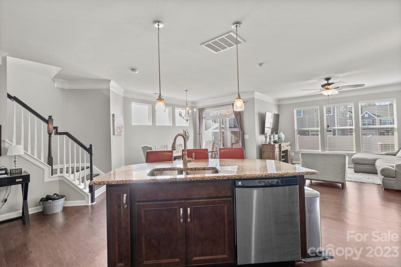 Savannah Townhomes - Residential