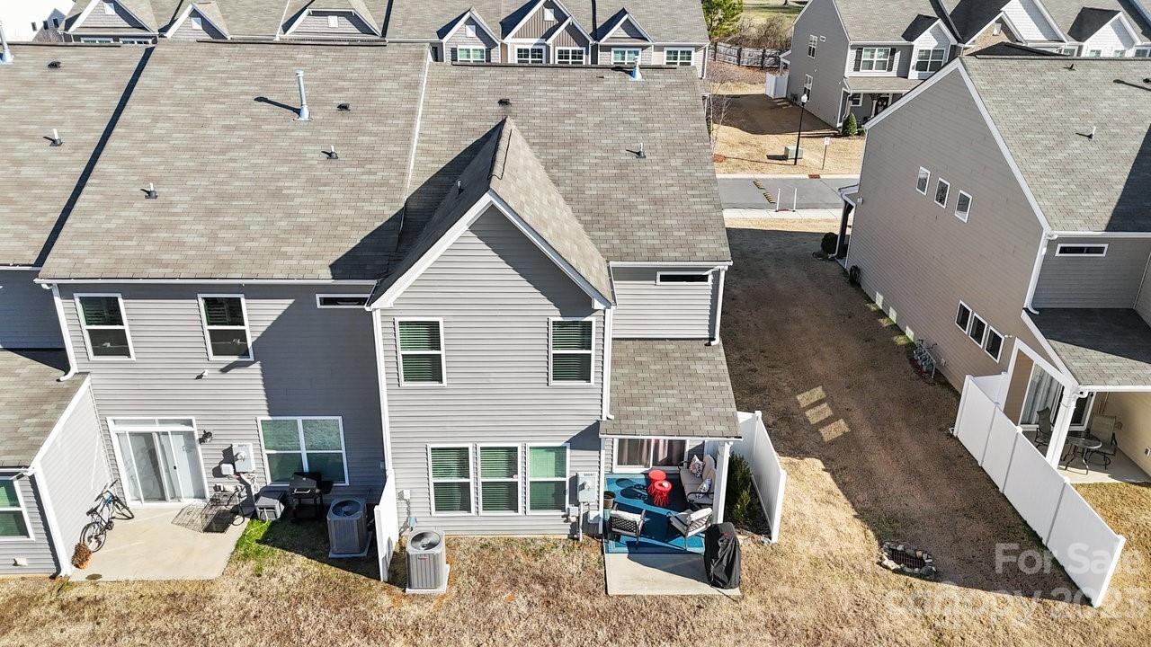 Savannah Townhomes - Residential