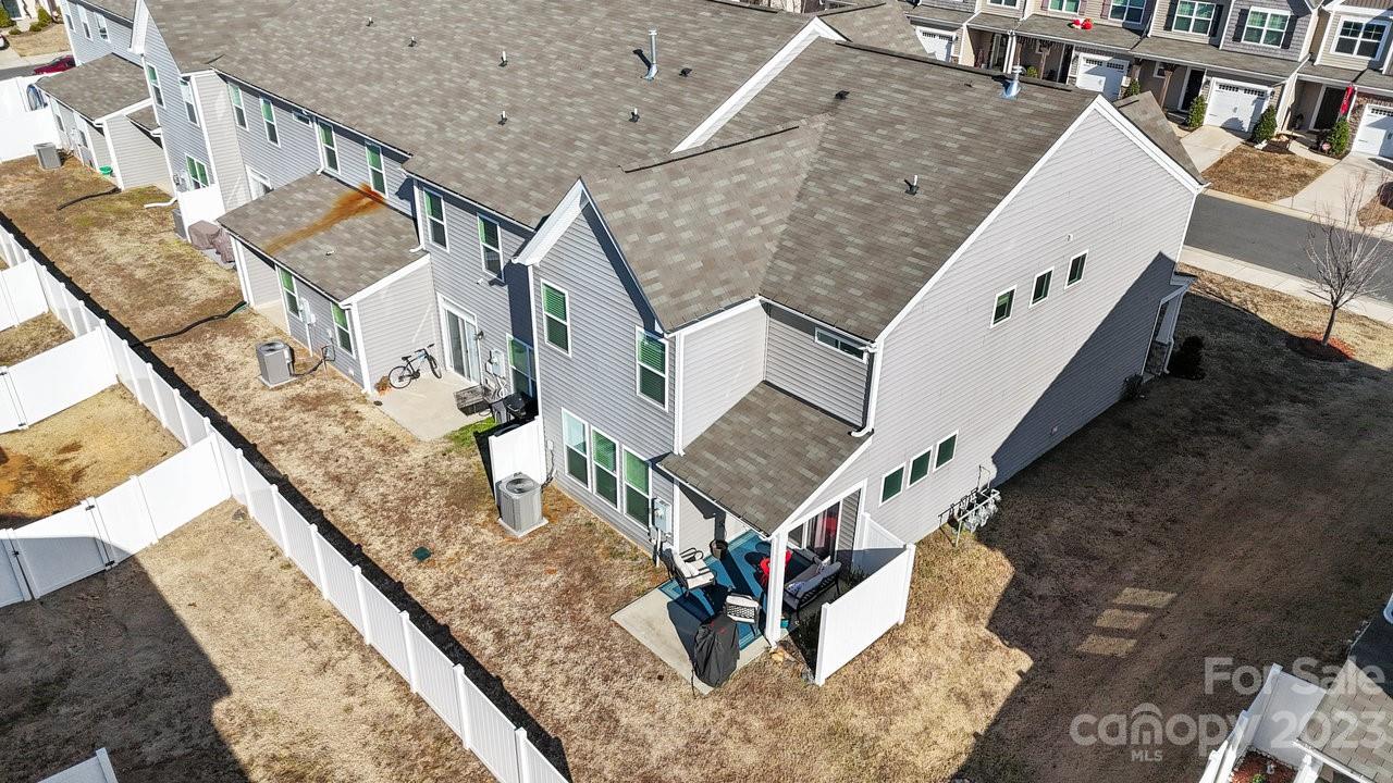 Savannah Townhomes - Residential