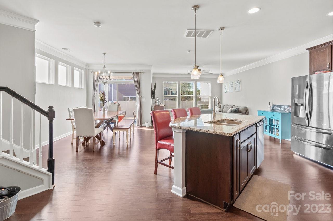 Savannah Townhomes - Residential