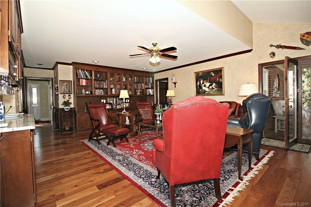 Carriage Downs - Residential