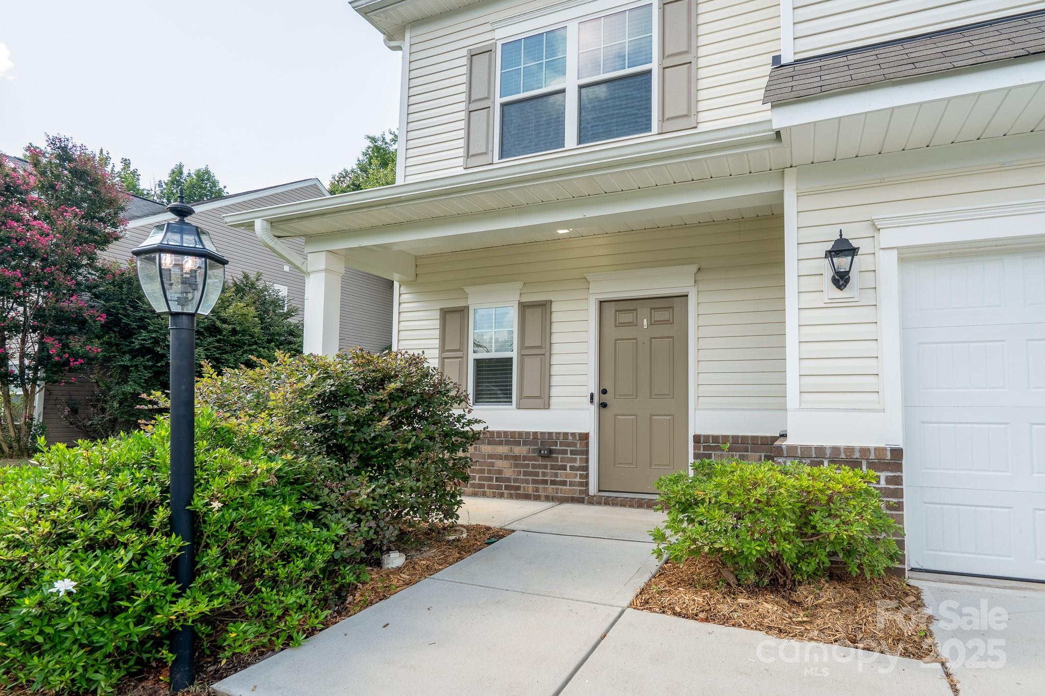 312 Settlers Grove Lane